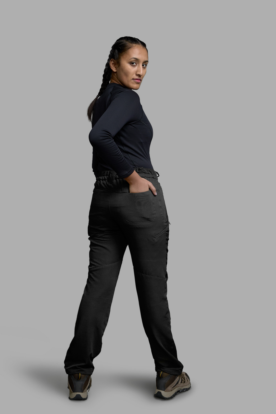 dzongri-outdoor-trousers-women-black (14)