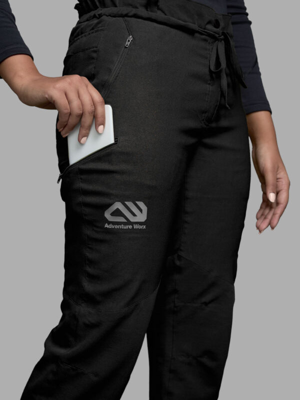 dzongri-outdoor-trousers-women-black (7)