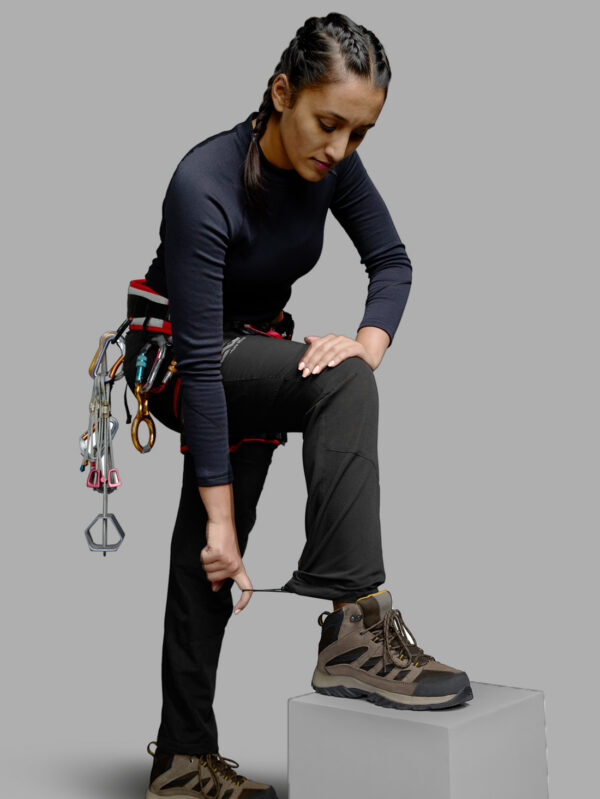 dzongri-outdoor-trousers-women-black (9)