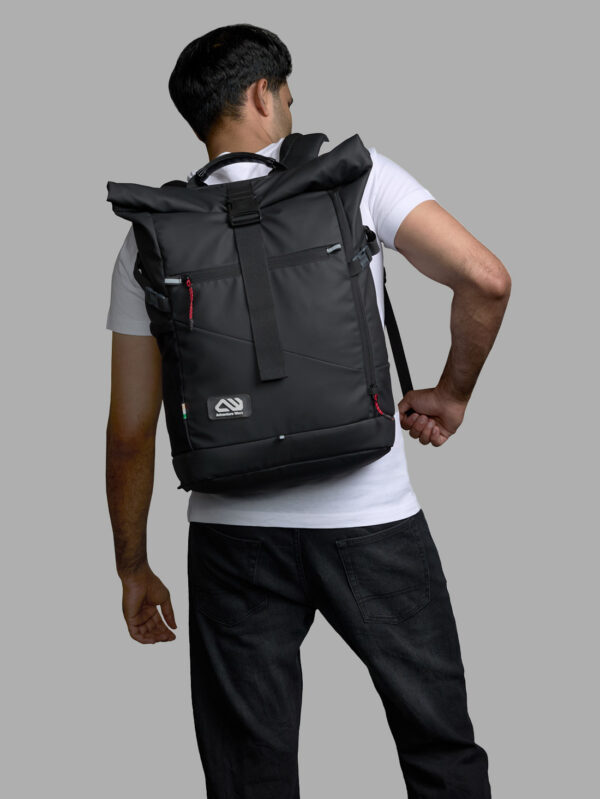 massif-rolltop-backpack-black (2)
