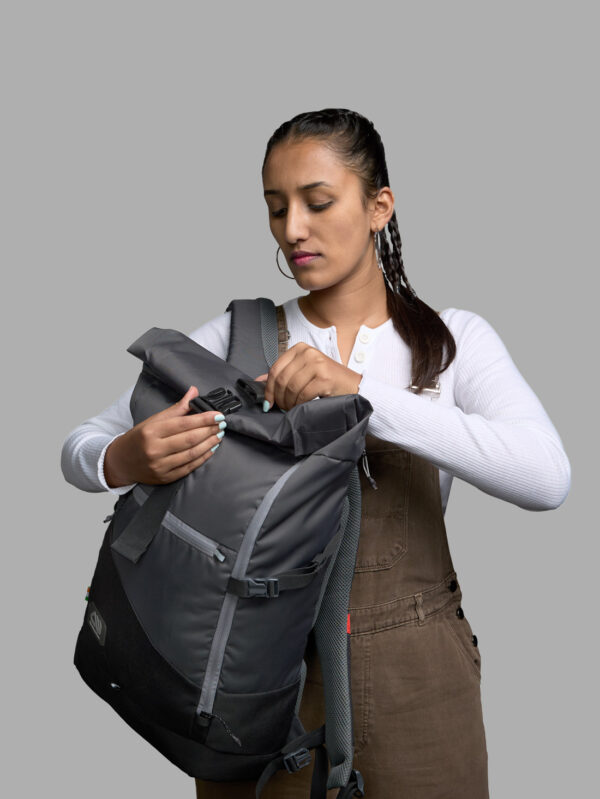 massif-rolltop-backpack-black (8)